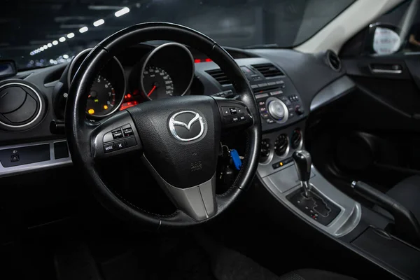 Новосибирск Россия Июля 2020 Mazda Интерьер Prestige Приборной Панелью Рулевым — стоковое фото
