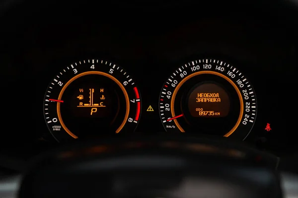 Novosibirsk Russia July 2020 Toyota Auris Speedometer Odometer Range 208 — Stock Photo, Image