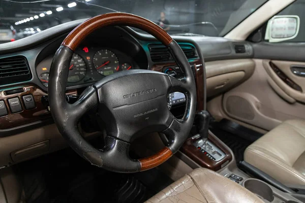 Novosibirsk Ryssland Augusti 2020 Subaru Outback Kabindetaljer Cockpit Hastighetsmätare Och — Stockfoto