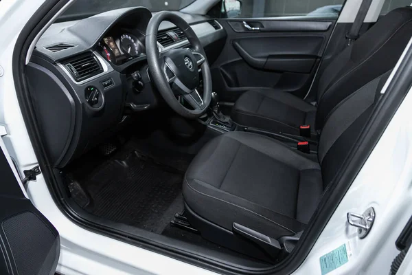 2020年8月1日 Scoda Rapid Dark Car Interior Steering Wheel Shift Lever — 图库照片
