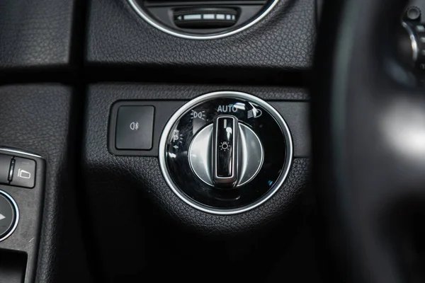 2020年8月1日 Novosibirsk Russia Mercedes Benz Class Close Headlight Switch Control — 图库照片