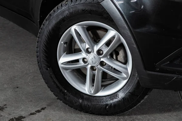 Novosibirsk Russia 2020 Ssang Yong Action Alloy Wheel New Rubber — 스톡 사진