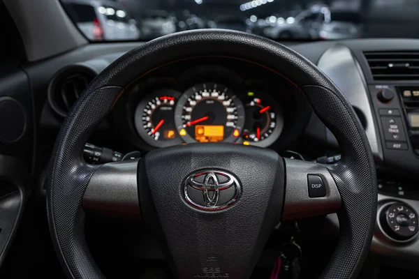 Novossibirsk Russie Août 2020 Toyota Rav Intérieur Automatique Volant Avec — Photo