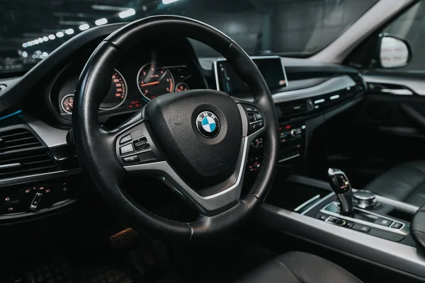 Novosibirsk Rússia Setembro 2020 Bmw Detalhes Cabine Interior Cockpit Velocímetro — Fotografia de Stock