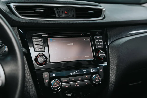 Nowosybirsk Rosja Września 2020 Nissan Trail Audio Stereo System Panel — Zdjęcie stockowe
