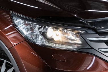 Novosibirsk, Rusya 07 Ağustos 2020: Honda CR-V, Detaylı aracın kapanışı: