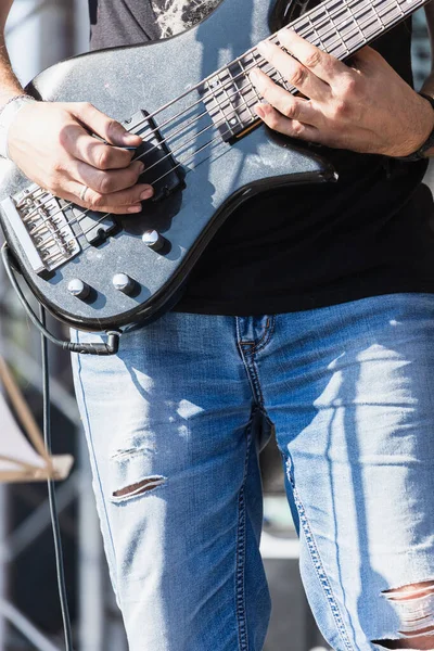 Close Man Musician Playing Electric Guitar — Stock Photo, Image