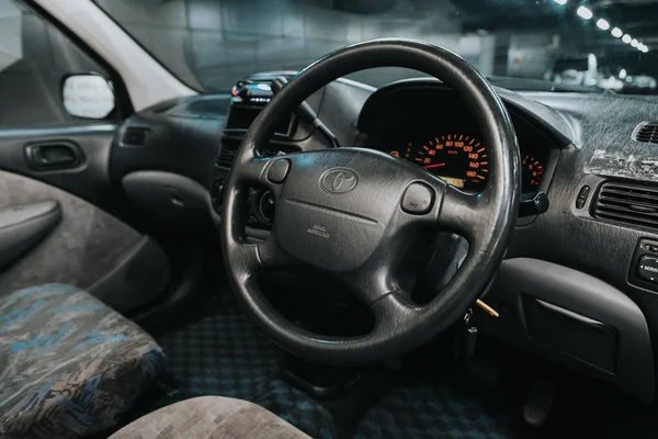 Novosibirsk Rusland September 2020 Toyota Raum Details Cockpitinterieur Snelheidsmeter Toerenteller — Stockfoto