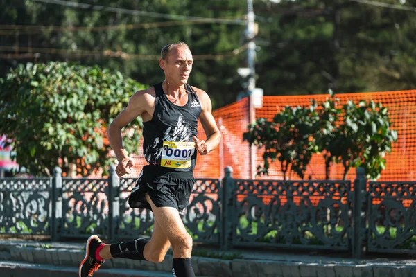 Novosibirsk Rusya Eylül 2020 Raevich Half Marathon Atletik Genç Adam — Stok fotoğraf