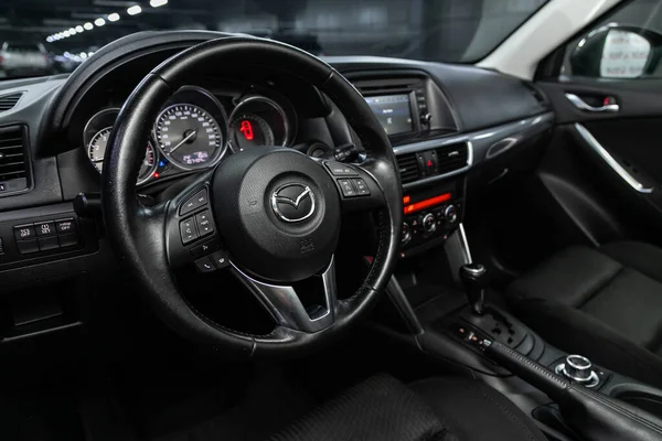 Novosibirsk Rusland Augustus 2020 Mazda Kajuit Interieur Details Snelheidsmeter Toerenteller — Stockfoto