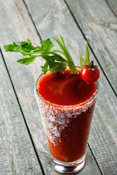 Bloody Mary Cocktail Din Suc Roșii Vodcă Piper Sare Suc — Fotografie, imagine de stoc