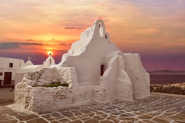 14. yüzyılda Paraportiani kilise Adası Mykonos, Yunanistan.