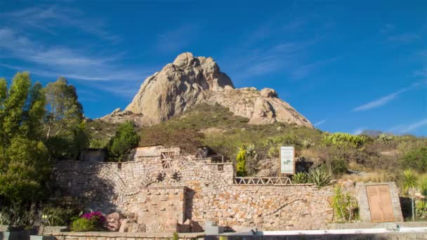 막시밀리안 예배당의 언덕의 종소리 캄파나스 산티아고 Quertaro 멕시코에서에서에 있습니다 — 비디오