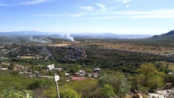 Peña Bernal Monolito Cuatrocientos Metros Altura Uno Los Más Altos — Vídeos de Stock