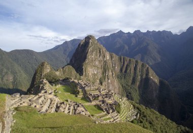 Machu Picchu, Peru - Ruins İnka İmparatorluğu'nun şehir ve Huaynapicchu dağ, kutsal vadi