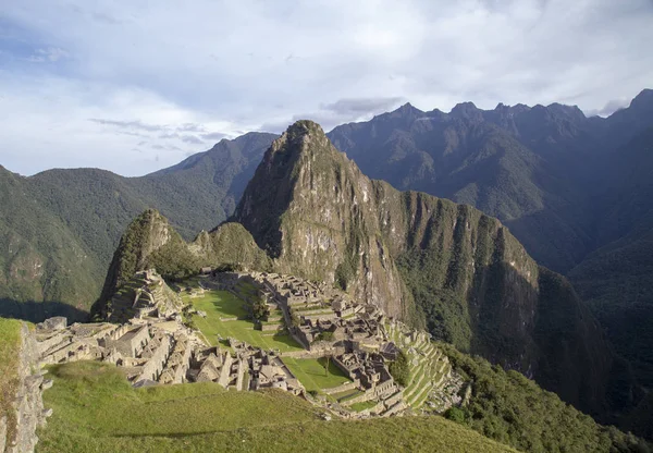 マチュピチュ ペルー インカ帝国の遺跡都市と Huaynapicchu 山の神聖な谷 — ストック写真