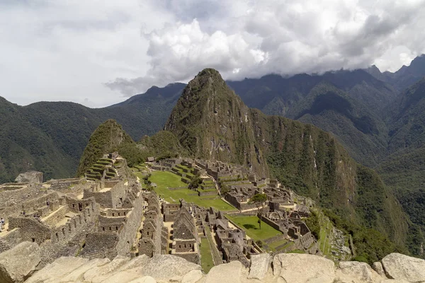 Machu Picchu Och Huayna Picchu Bergen Peru Sett Från Dörren — Stockfoto