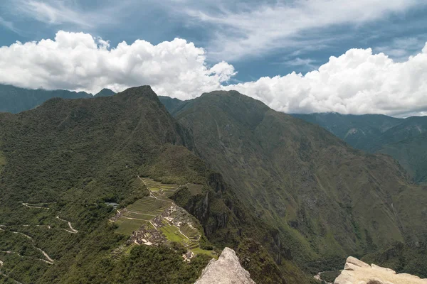 Панорамный Вид Machu Picchu Peru Ruins Inca Empire City Huaynapicchu — стоковое фото