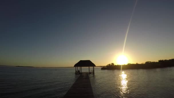 Pôr Sol Lagoa Das Sete Cores Bacalar Quintana Roo Mxico — Vídeo de Stock