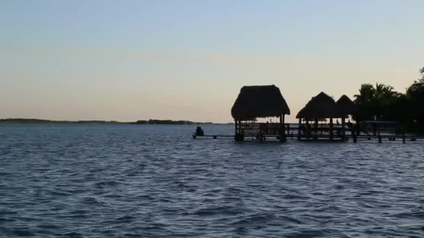 Bacalar Tiszta Vizek Cenzúrázott Lagúna Turisztikai Desztináció Karib Tenger — Stock videók
