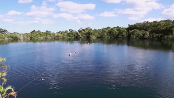 Cenote Blauwe Bacalar Lagune Van Zeven Kleuren Quintana Roo Mexico — Stockvideo