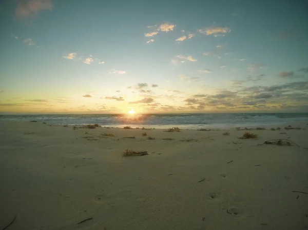 Sunrise on playa blanca, cancun Quintana Roo, Mexico — ストック写真