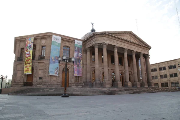 Teatro del centro histórico de la ciudad colonial de San Luis Potosí México . —  Fotos de Stock