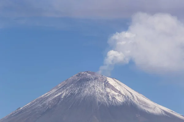 Volcán Popocatepetl activo en México — Foto de Stock