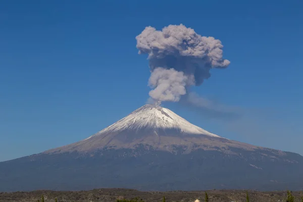 Actieve vulkaan Popocatepetl in Mexico, fumarol — Stockfoto