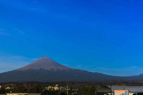 Paso de Cortes in Izta-Popo, καπνίζοντες Ηφαίστειο Popocatepetl — Φωτογραφία Αρχείου