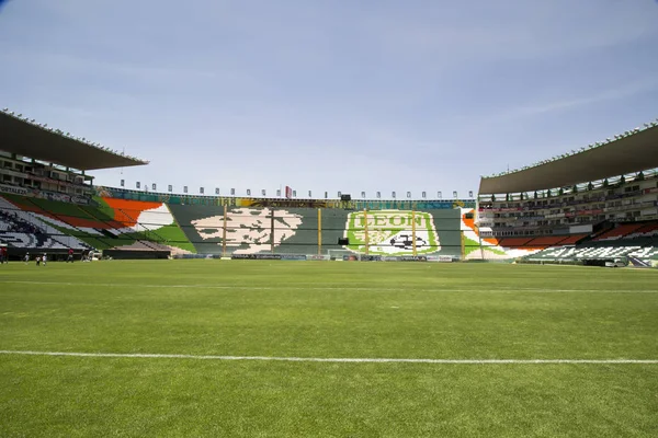 Leon, Guanajuato Meksika - 20 Haziran 2019: Estadio Len, Nou Camp - Club Len F.C. panoramik görünümü