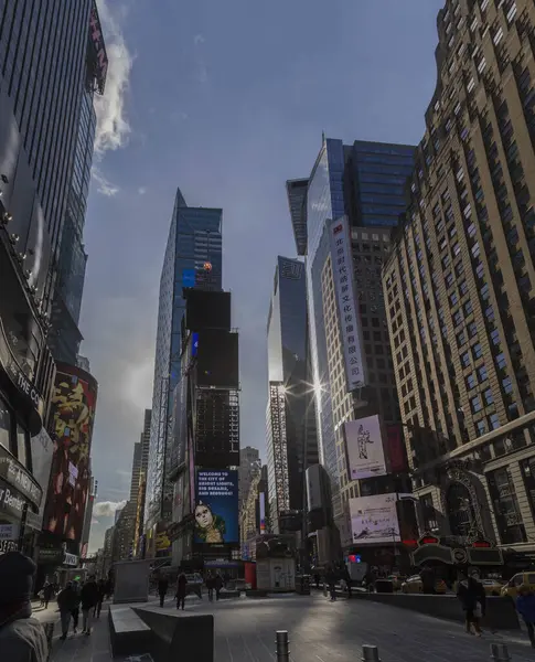 New York City Leden Times Square Rušnou Turistickou Křižovatkou Neonového — Stock fotografie