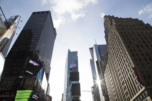 Нью Йорк Город Января Таймс Сквер Оживленный Туристический Перекресток Неонового — стоковое фото