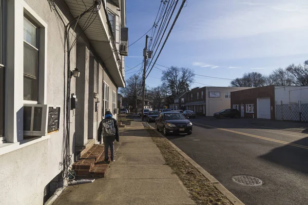 Roselle, NJ, USA - MAY 7, 2019: street, neighborhood in, Roselle, New Jersey, USA. — Stock Photo, Image