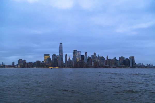 Jersey City, NJ, USA - MAY 7, 2019: sunset in Liberty state park — Stock Photo, Image