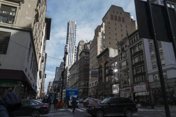 New York City, USA - MAY 8, 2019: New York City street road — стоковое фото