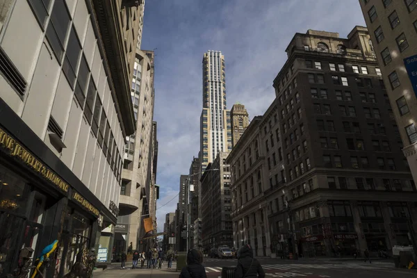 New York Şehri, Usa - 8 Mayıs 2019: New York Sokak Yolu