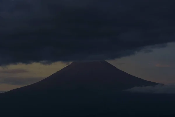 火山，早上的波波卡特皮尔火山，纯正的，墨西哥 — 图库照片