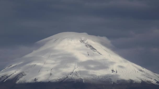 Krater Tussen Wolken Van Vulkaan Popocatepetl Mexico — Stockvideo