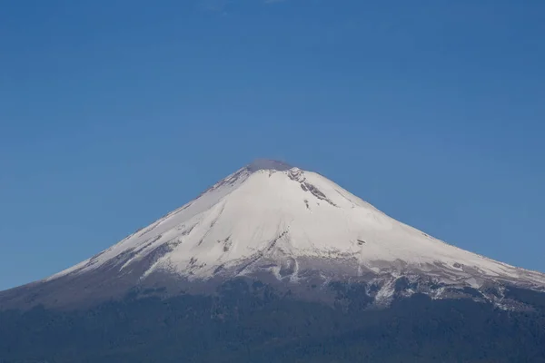 Acercamiento Volcán Popocatepetl Estado Puebla México Con Nieve Humo Saliendo — Foto de Stock