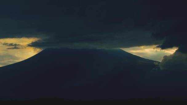 爆発の間のポポカテペトル火山のパノラマビュー — ストック動画