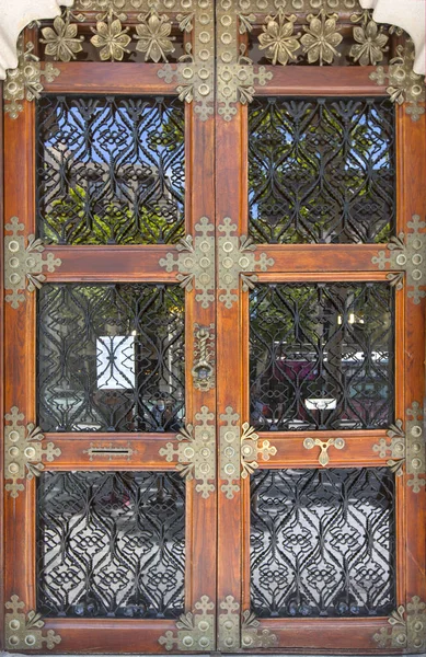 Stare Drzwi Rocznika Zewnętrzne Czerwony Barcelona Hiszpania — Zdjęcie stockowe