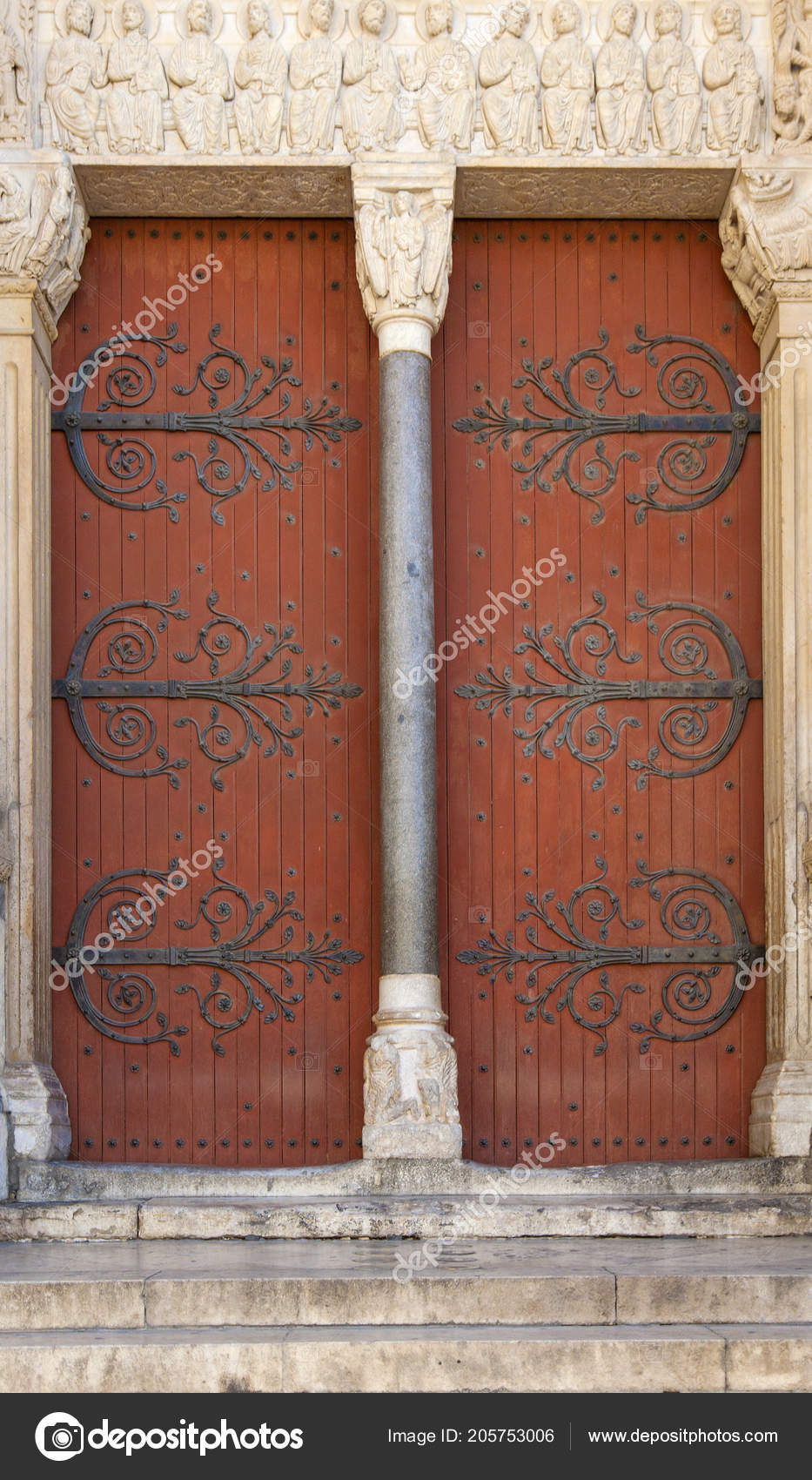 Ancienne Porte Bois Sur église France Photographie