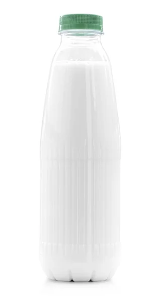 白で隔離されるミルクのプラスチック製のボトル — ストック写真
