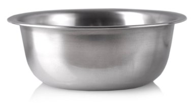 Beyaz arka plan üzerinde boş gümüş tabak