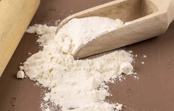 Flour Wooden Scoop — Stock Photo, Image