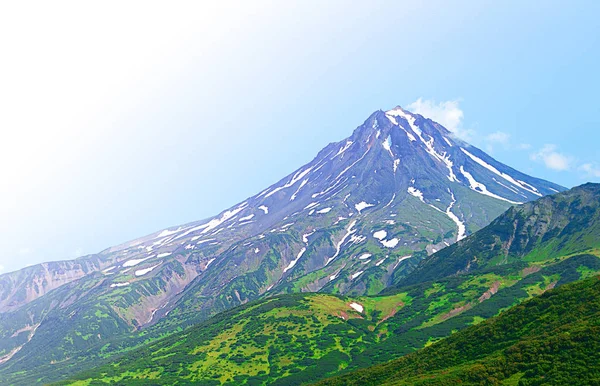 typical sleeping volcano: Vilyuchinsky volcano