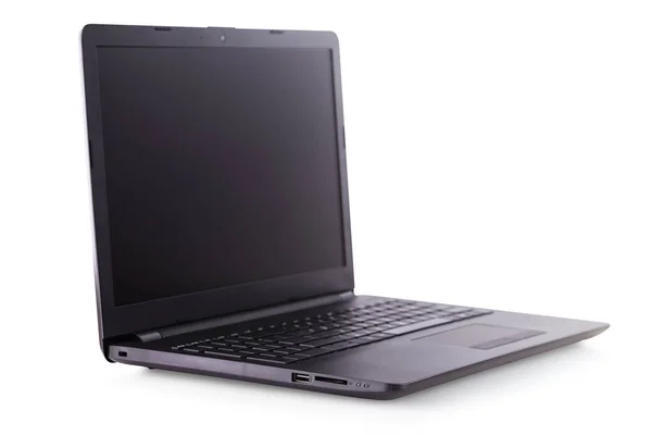 O laptop com tela branca em branco. Isolado sobre fundo branco — Fotografia de Stock