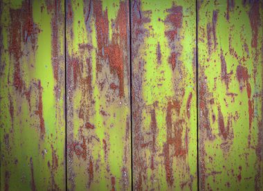 Yeşil eski boyalı metal