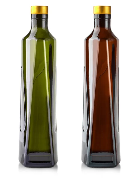 La botella de aceite de oliva en blanco con el camino de recorte —  Fotos de Stock